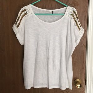 Anthro white tee w metal sleeve details never worn